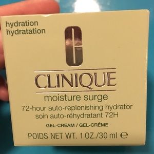 Clinique moisture surge